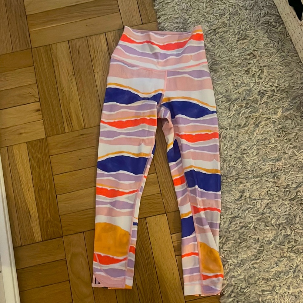 LuluLemon size 4 leggings